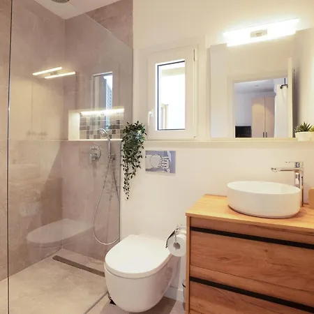 4 Bedroom Awesome In Son Macia (Mallorca)