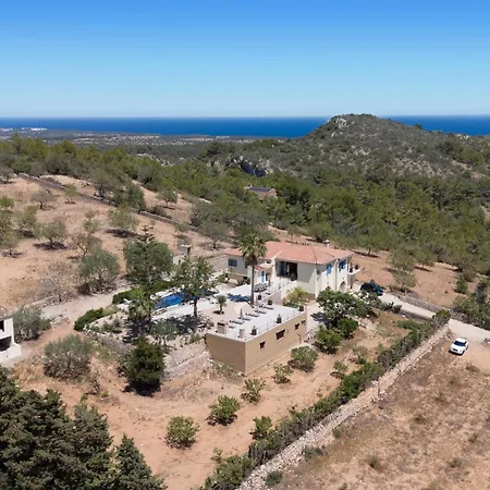 4 Bedroom Awesome In