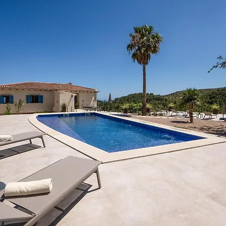 4 Bedroom Awesome In Holiday home